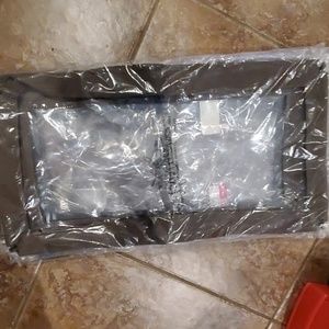 Thirty-One Top a Tote NWT